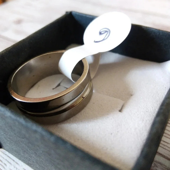 Size 6 Grooved Unisex Stainless Steel Ring - Picture 7 of 9